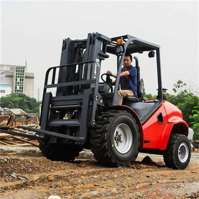 Empilhadeira elétrica 4x4